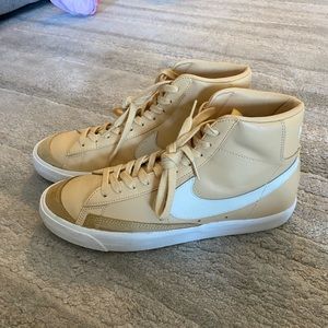 Nike Blazer Mid 77 - Womens 11.5 / Mens 9.5